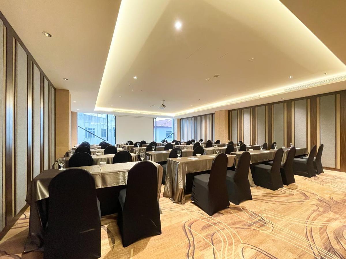 Artotel Batam Nagoya Exterior foto